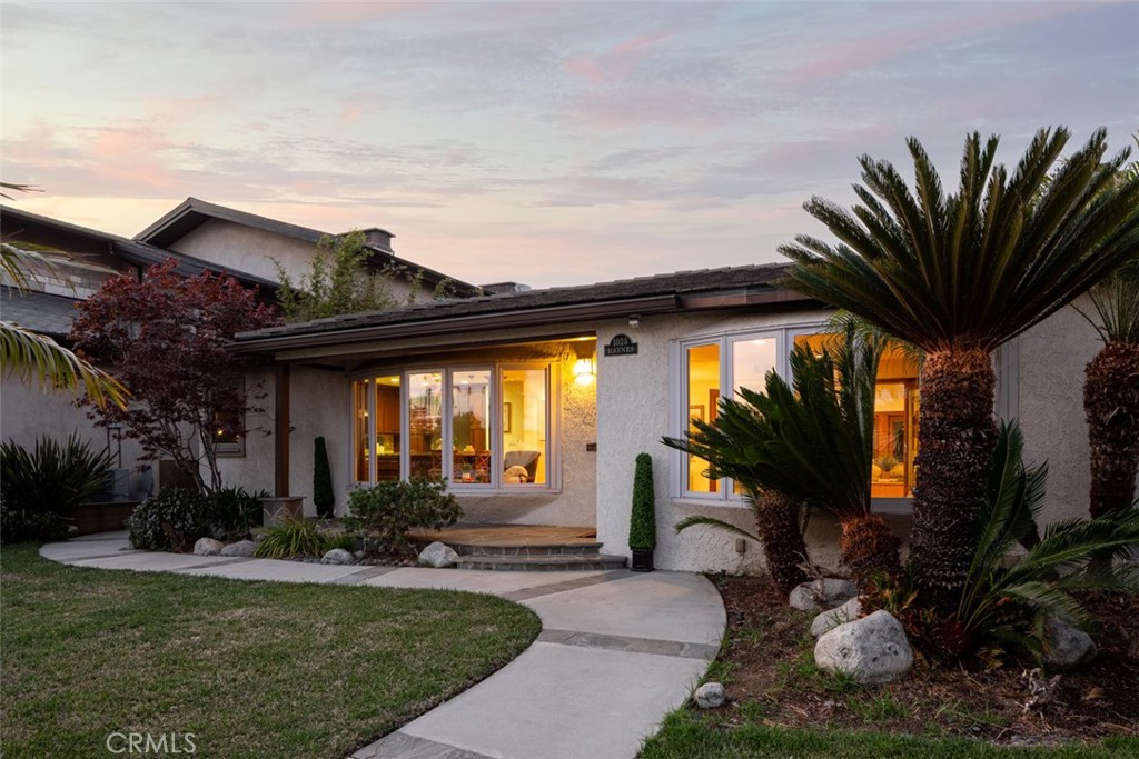1025 12th Street, Huntington Beach — photo 3