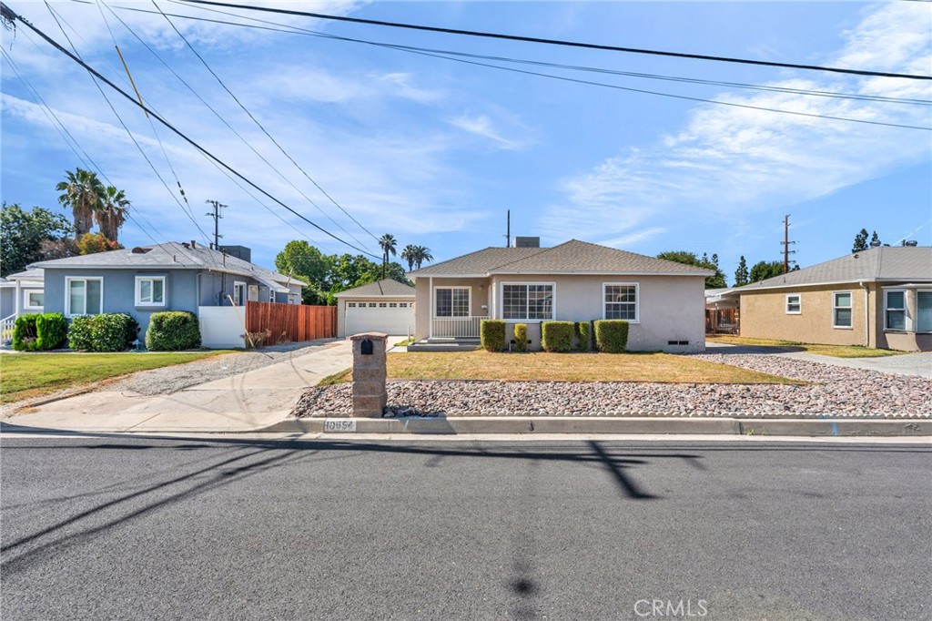 10654 Amapolas Street, Redlands — front exterior