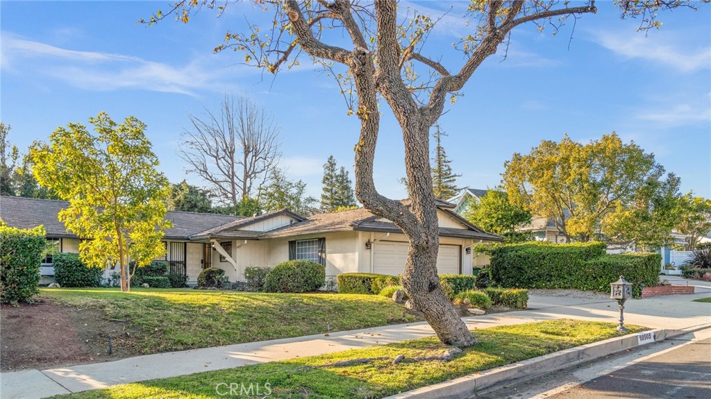 10905 Baton Rouge Avenue, Porter Ranch — photo 2