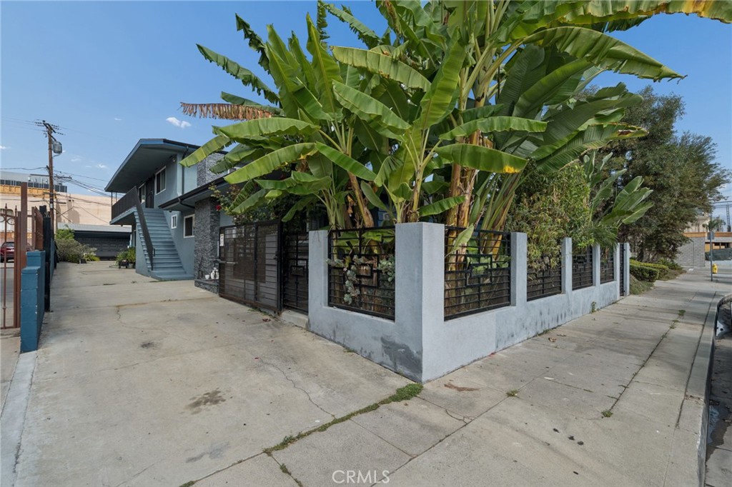 11617 Acacia, Hawthorne — photo 2