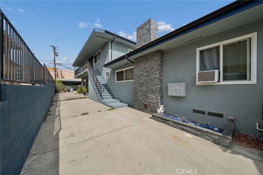 11617 Acacia, Hawthorne — photo 4