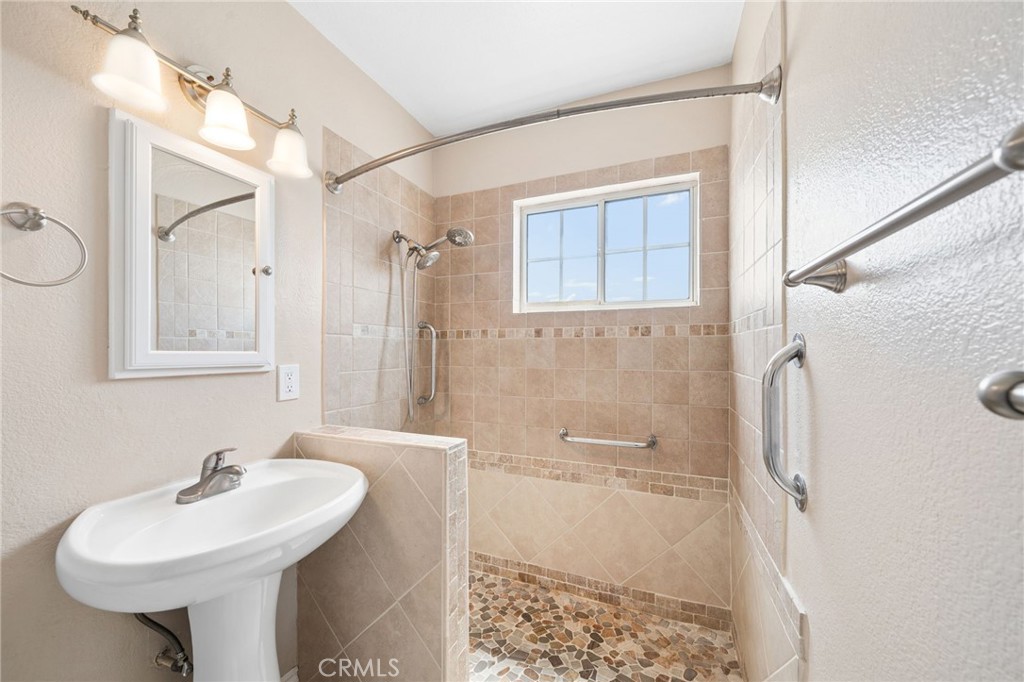 11739 Telechron, Whittier — photo 11