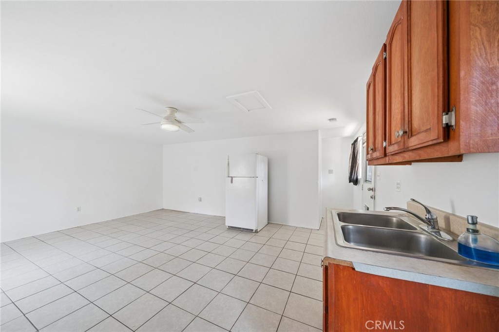 11739 Telechron, Whittier — photo 26