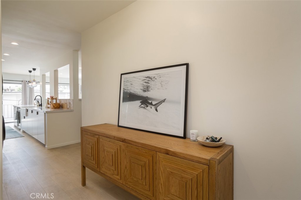 11910 Mayfield Avenue 205, Los Angeles — photo 2