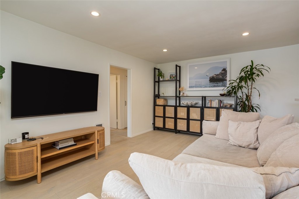 11910 Mayfield Avenue 205, Los Angeles — photo 6