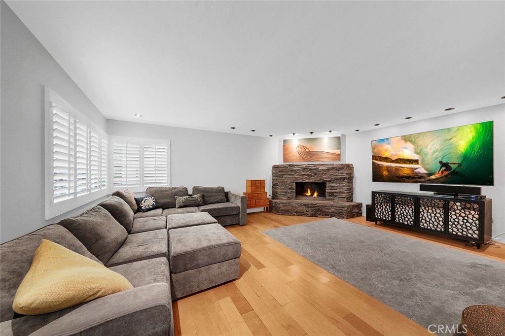 1194 Agate Street, San Diego — photo 3