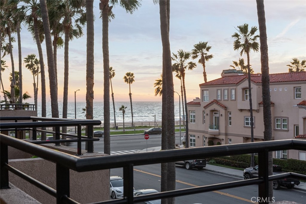1200 Pacific Coast 325, Huntington Beach — photo 5
