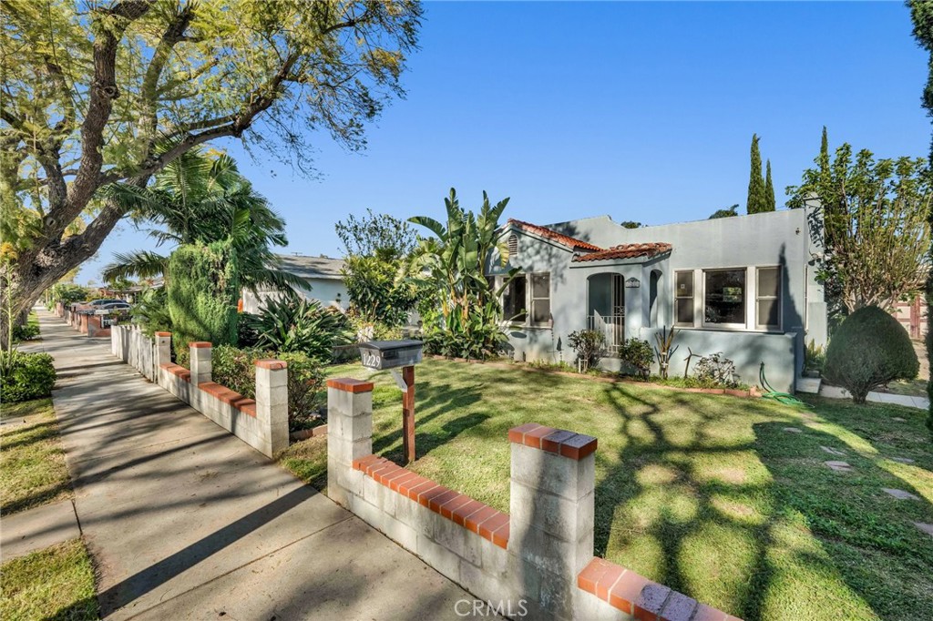 1229 S Garnsey Street, Santa Ana, CA — sold by The Aventus Group