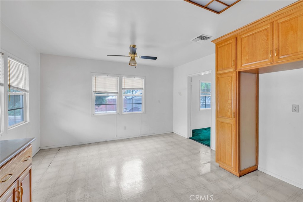 16425 Tulsa Street, Granada Hills — photo 8