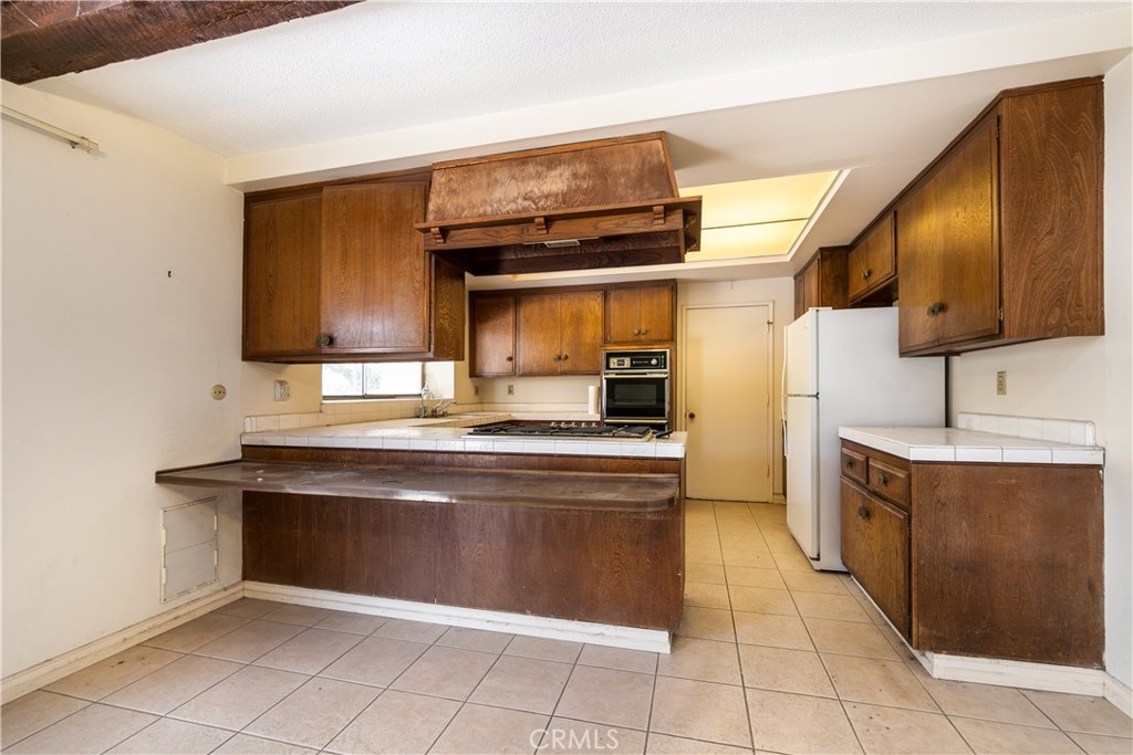 1666 W Chanticleer Road, Anaheim — photo 6