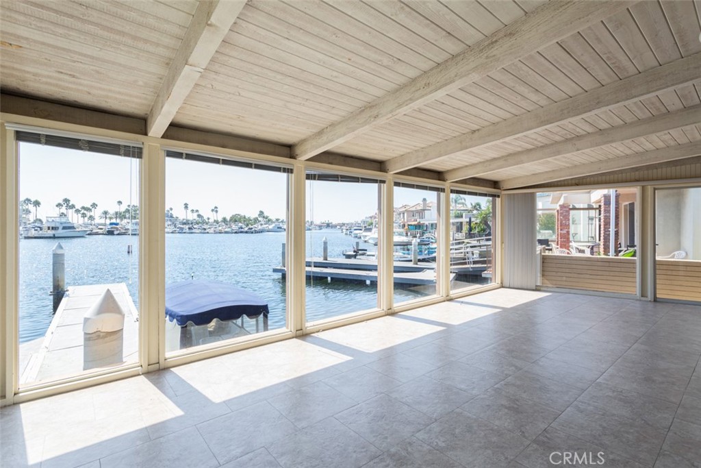 17109 Edgewater Lane, Huntington Beach — photo 5