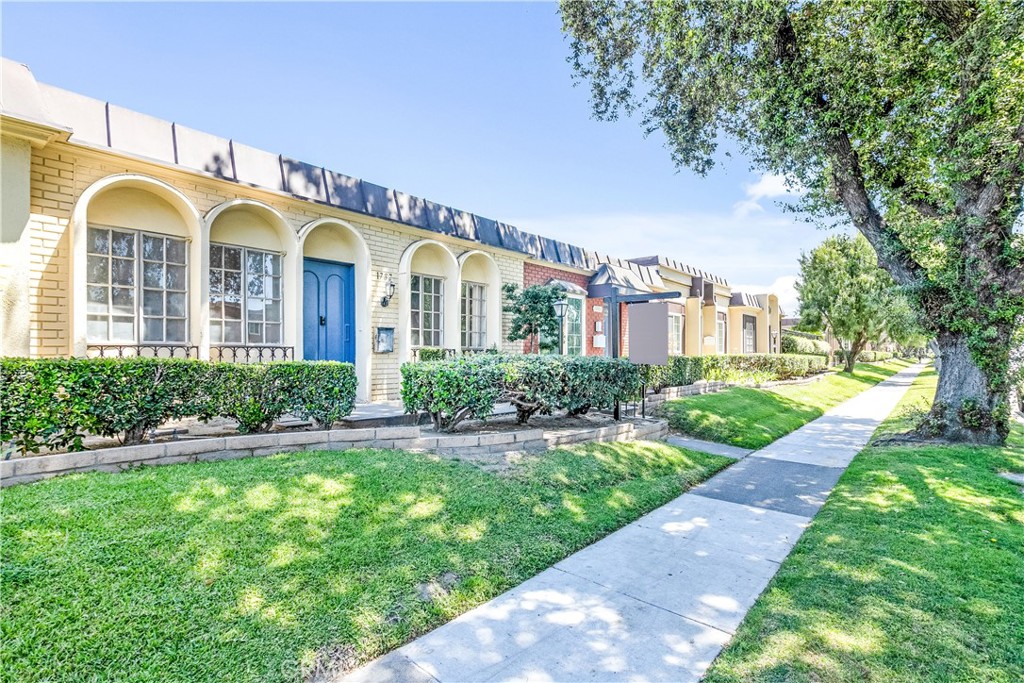 1787 W Glenoaks Avenue, Anaheim — front exterior