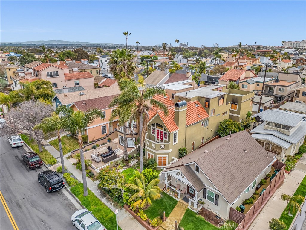 204 Geneva Avenue, Huntington Beach, CA — sold by The Aventus Group