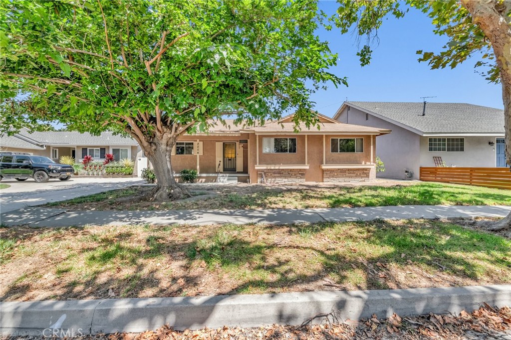 2054 N Studebaker Road, Long Beach — photo 2