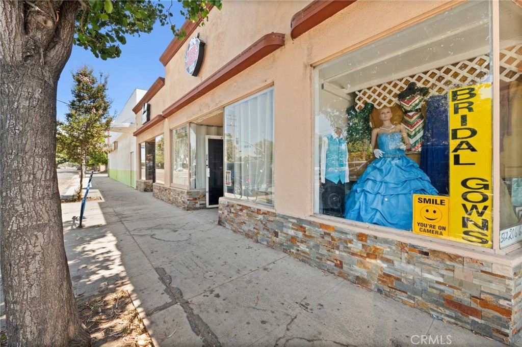 2070 Santa Fe Avenue, Long Beach — photo 3