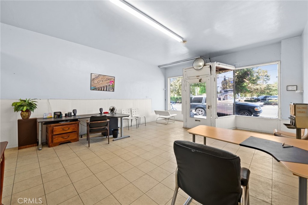 2070 Santa Fe Avenue, Long Beach — photo 8