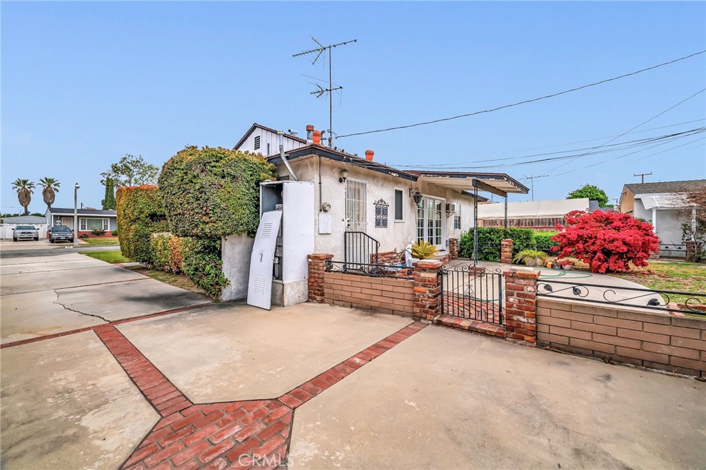2130 W Cherry Avenue, Fullerton — photo 4