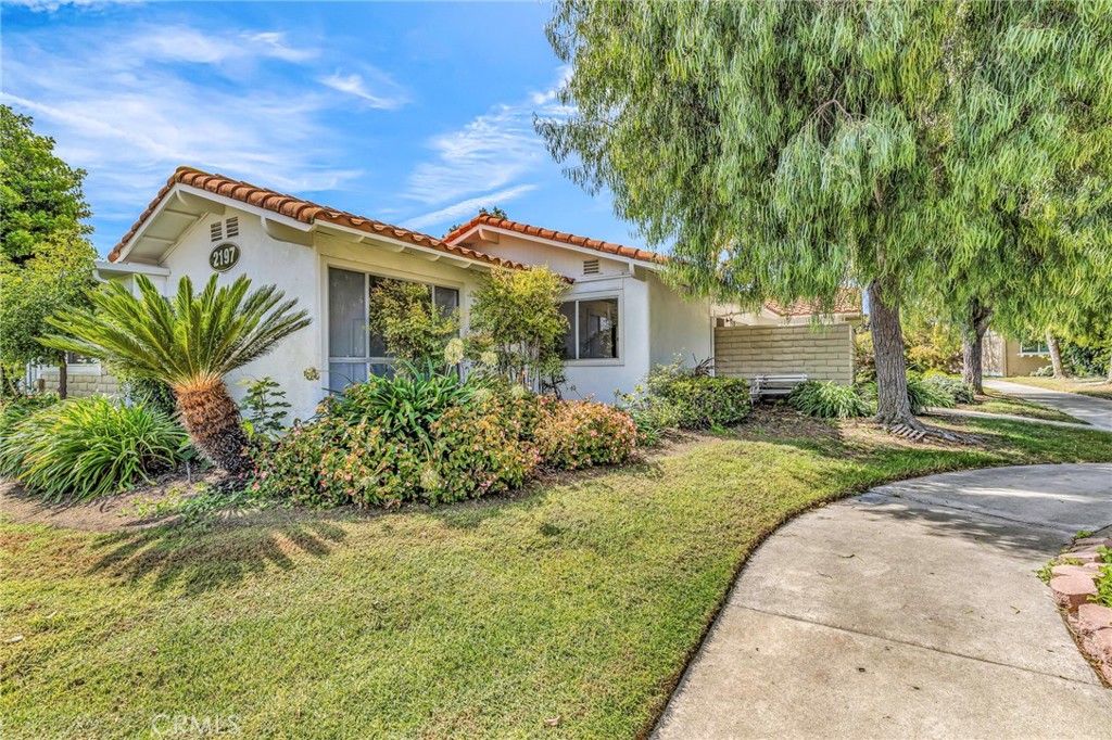 2197 Via Mariposa E B, Laguna Woods, CA — sold by The Aventus Group