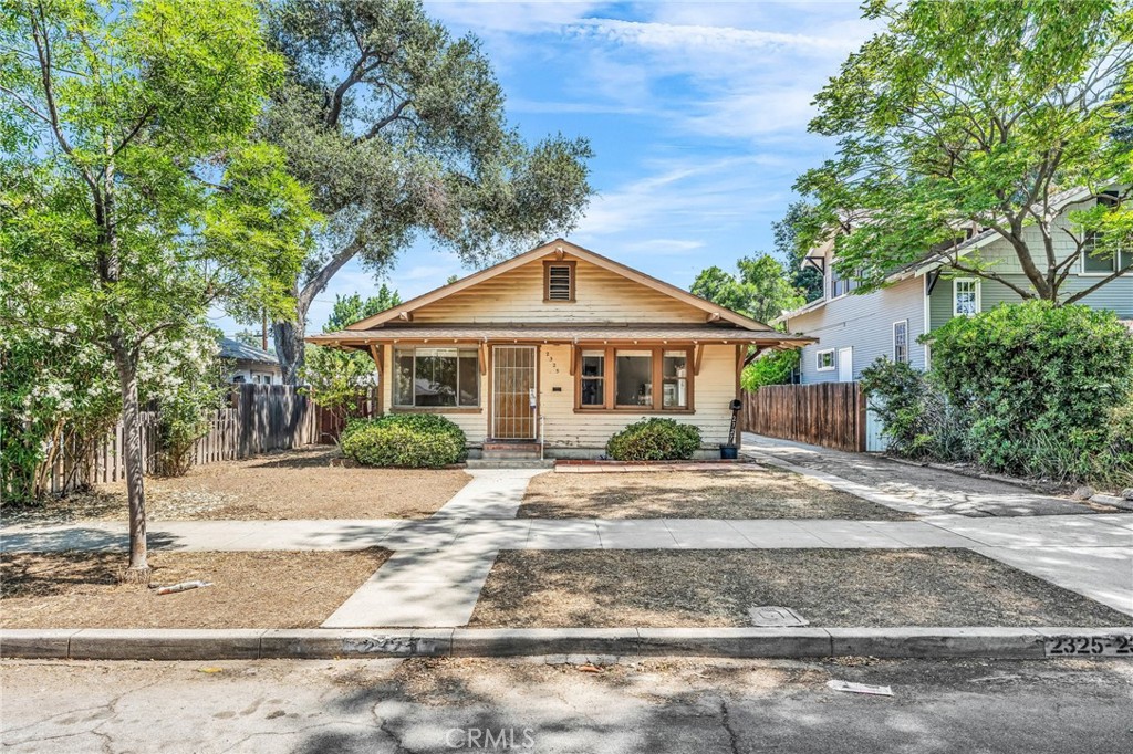 2325 6th Street, La Verne — front exterior
