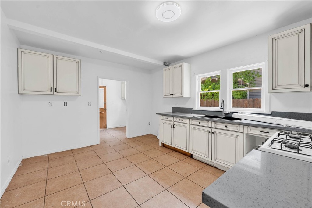 2325 6th Street, La Verne — photo 6