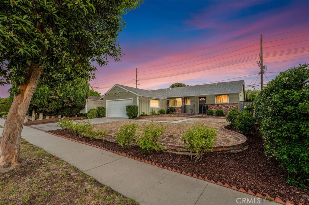 23268 Gilmore Street, West Hills — photo 2
