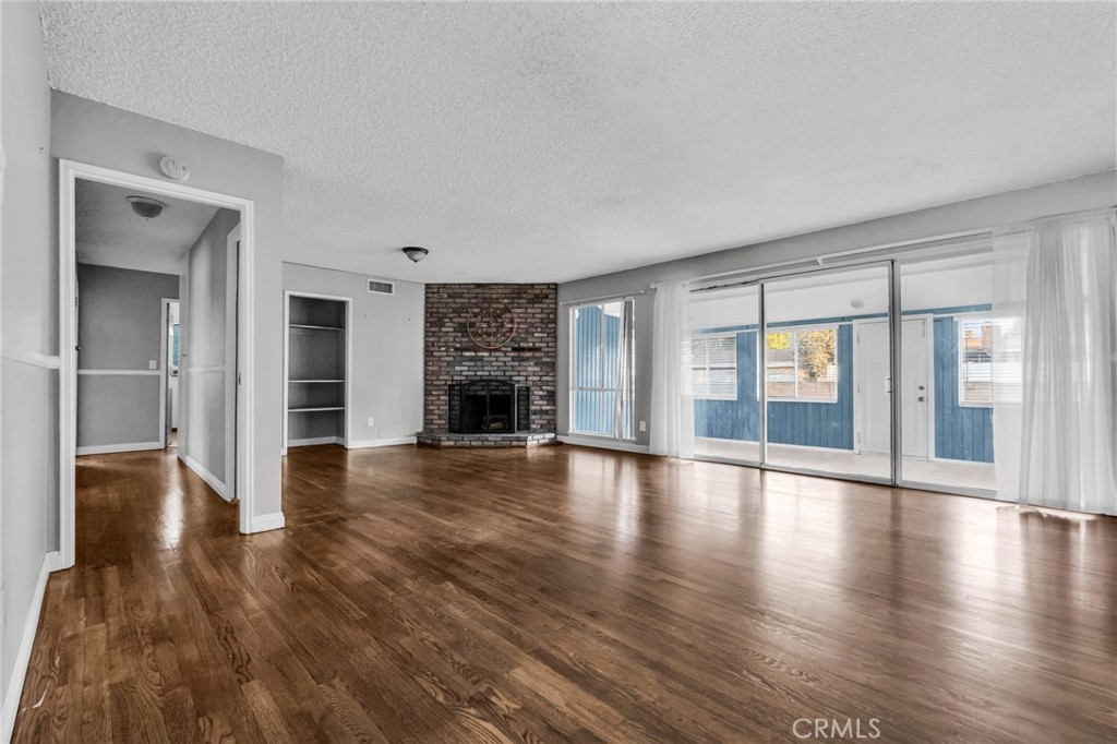 23268 Gilmore Street, West Hills — photo 7