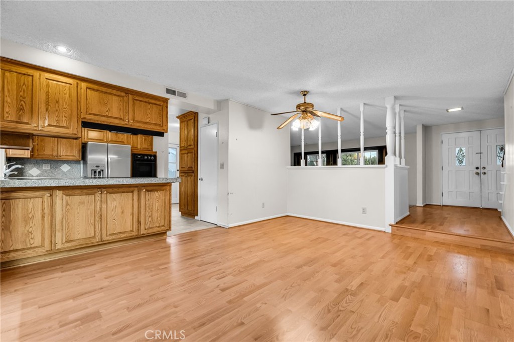27061 Helmond Drive, Agoura Hills — photo 6