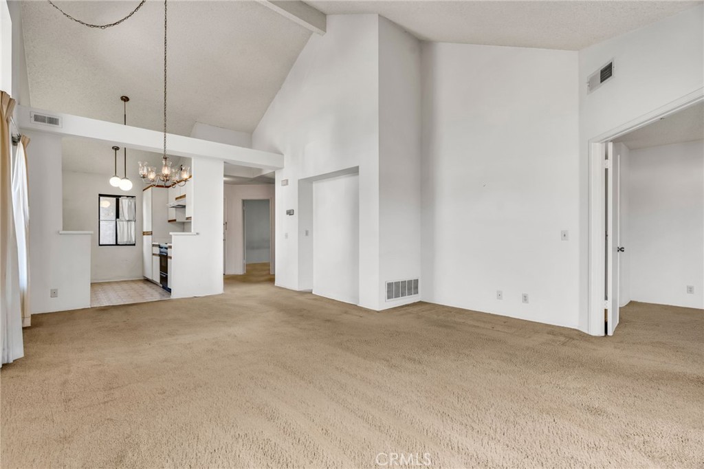 320 N Montebello, Montebello — photo 2