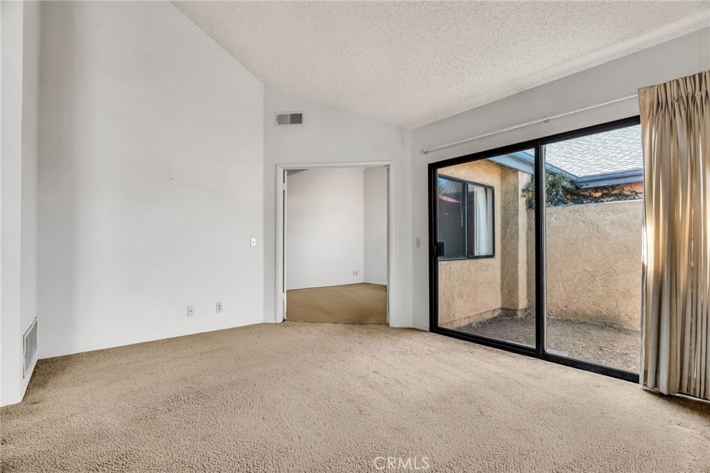 320 N Montebello, Montebello — photo 3