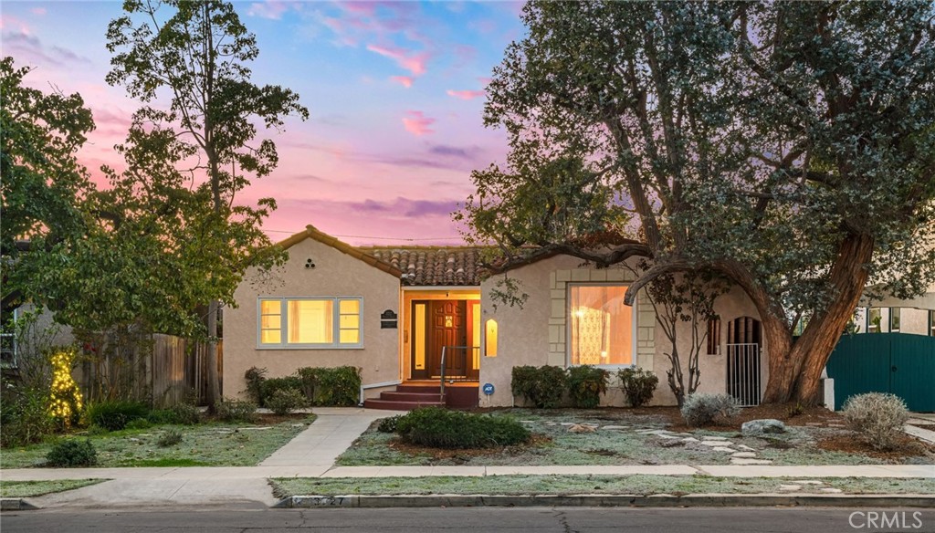 3727 Walnut, Long Beach, CA — sold by The Aventus Group