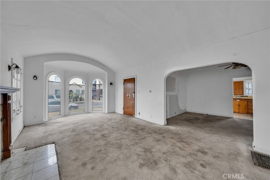 4380 W 28th Street, Los Angeles — photo 3