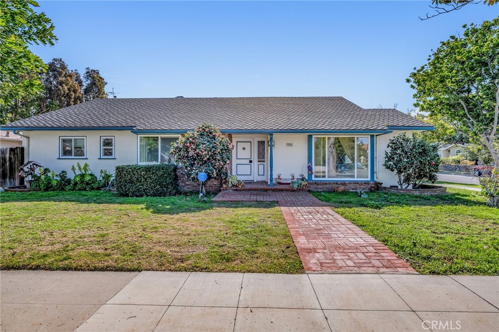 5300 E 4th Street, Long Beach — front exterior