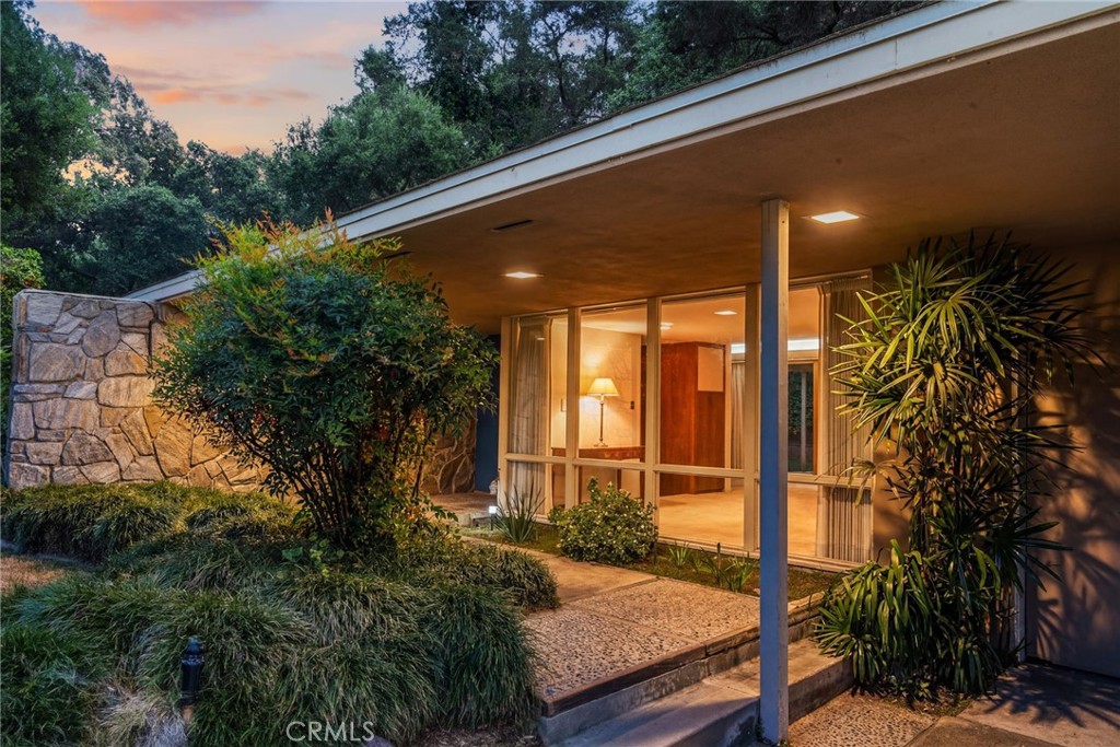 574 S Chaparro, Covina, CA — sold by The Aventus Group