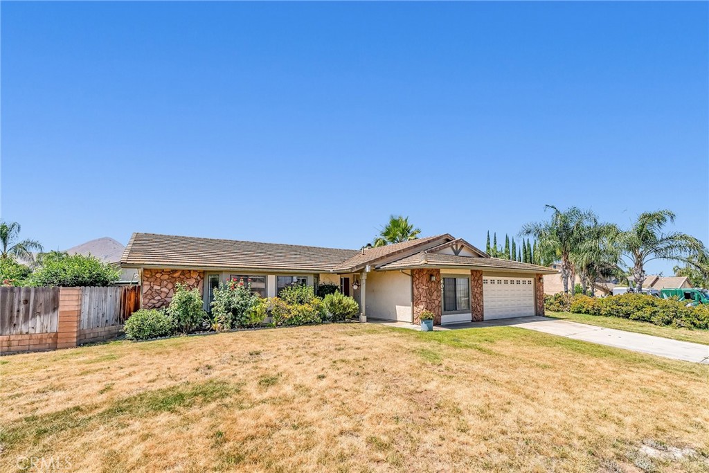 602 Sweetser Drive, Riverside — photo 2