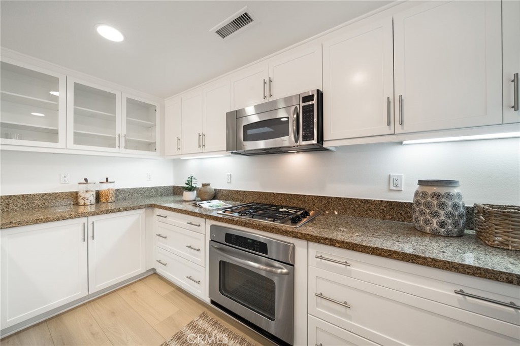 615 Rockefeller, Irvine — photo 12