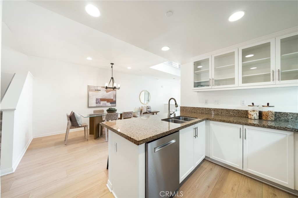 615 Rockefeller, Irvine — photo 13