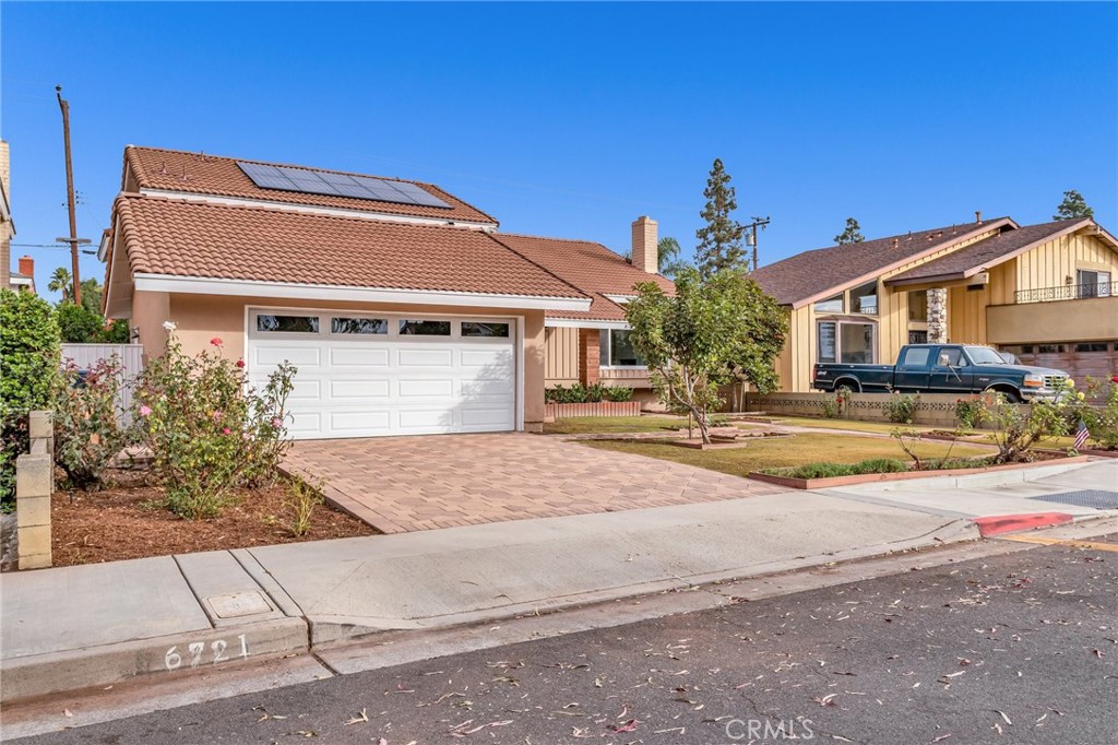 6721 Lafayette Drive, Huntington Beach — photo 2