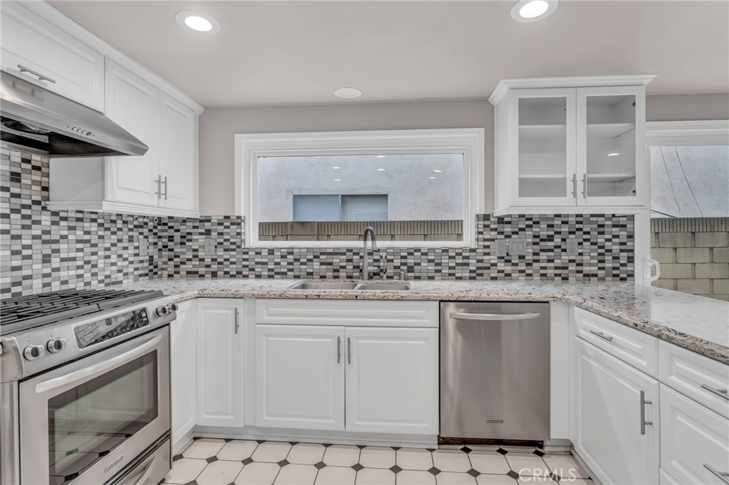 6721 Lafayette Drive, Huntington Beach — photo 7