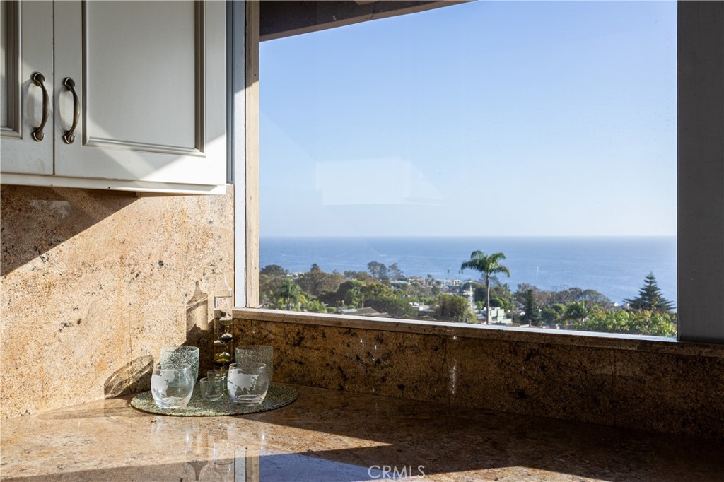 7 N Vista De La Luna, Laguna Beach — photo 6