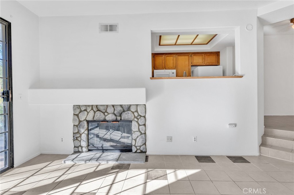 8122 Seawater Drive 103, Huntington Beach — photo 4