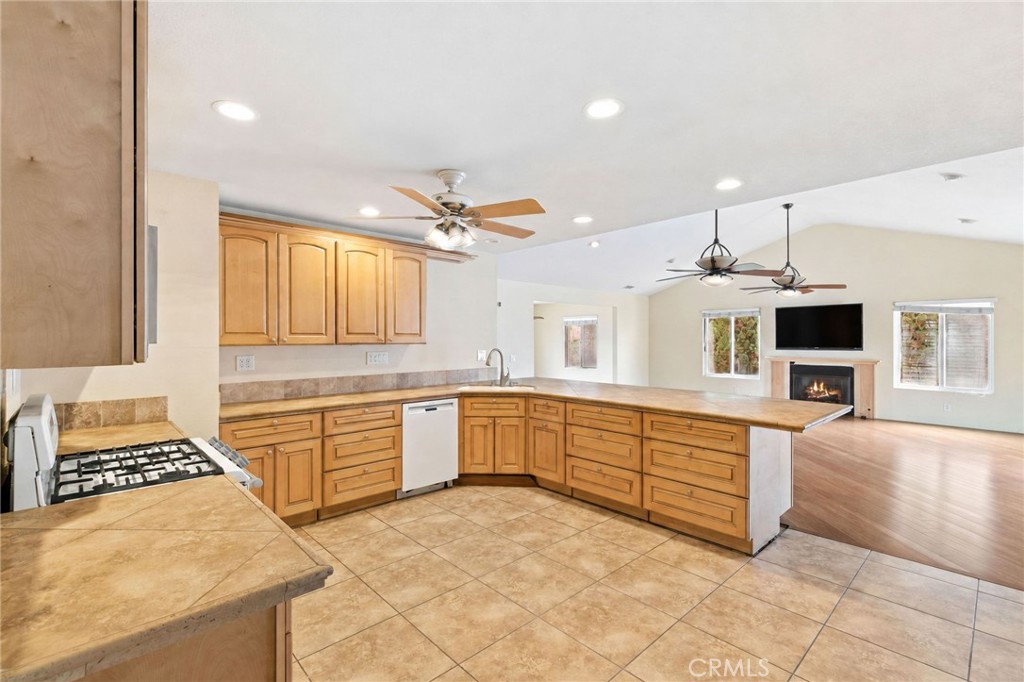 9132 Carl, Garden Grove — photo 4